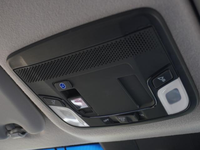 フィット ｅ：ＨＥＶクロスター　９インチナビ　バックカメラ　ドラレコ　ＥＴＣ　アダプティブクルーズコントロール　Ｂｌｕｅｔｏｏｔｈ　ＵＳＢ入力端子　ＬＥＤヘッドライト　衝突被害軽減ブレーキ　障害物センサー　純正アルミホイール　禁煙車（61枚目）