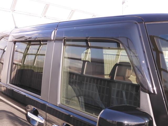 ◆ドアバイザー◆悪天候時にも窓を少し上げて換気を行えるので便利です♪