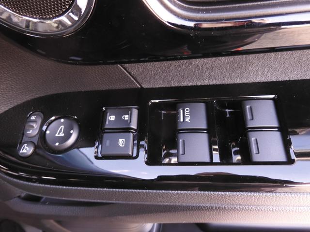 ◆パワーウィンドウスイッチ◆運転席から全席の窓の開閉操作を行うことが出来いつでも換気ができます！