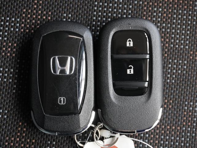 ヴェゼル ｅ：ＨＥＶＸ・ＨｕＮＴパッケージ　デモカー　９インチナビ　バックカメラ　ドラレコ　ＥＴＣ　渋滞追従クルーズコントロール　Ｂｌｕｅｔｏｏｔｈ　ＵＳＢ入力端子　ＬＥＤヘッドライト　衝突被害軽減ブレーキ　純正アルミホイール　禁煙車（36枚目）