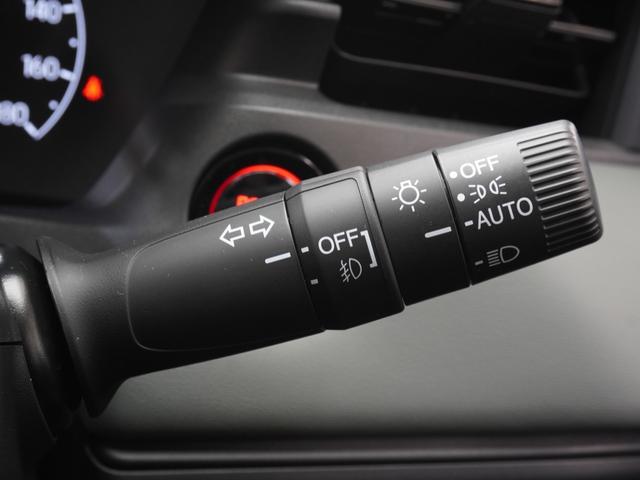 ヴェゼル ｅ：ＨＥＶＸ・ＨｕＮＴパッケージ　デモカー　９インチナビ　バックカメラ　ドラレコ　ＥＴＣ　渋滞追従クルーズコントロール　Ｂｌｕｅｔｏｏｔｈ　ＵＳＢ入力端子　ＬＥＤヘッドライト　衝突被害軽減ブレーキ　純正アルミホイール　禁煙車（50枚目）