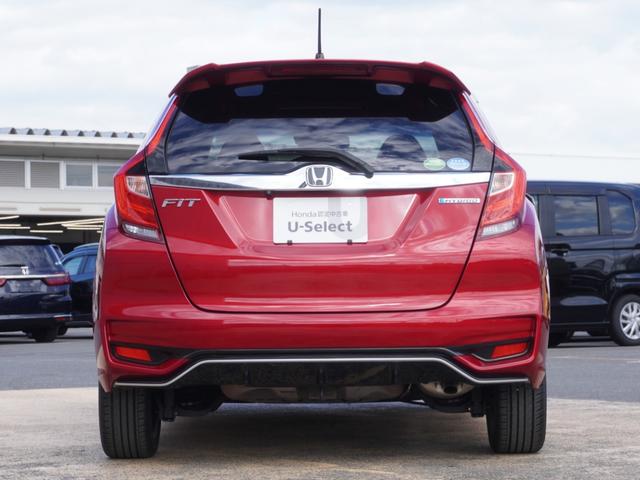 フィットハイブリッド Ｓホンダセンシング　ワンオーナー　７インチ純正フルセグナビＲカメラ　ＥＴＣ　クルコン　パドル付本革ハンドル　プラクラ付エアコン　Ｂｌｕｅｔｏｏｔｈ　ＵＳＢ　ＬＥＤヘッド・フォグ　衝突軽減ブレーキ　純正１６アルミ　禁煙車（13枚目）