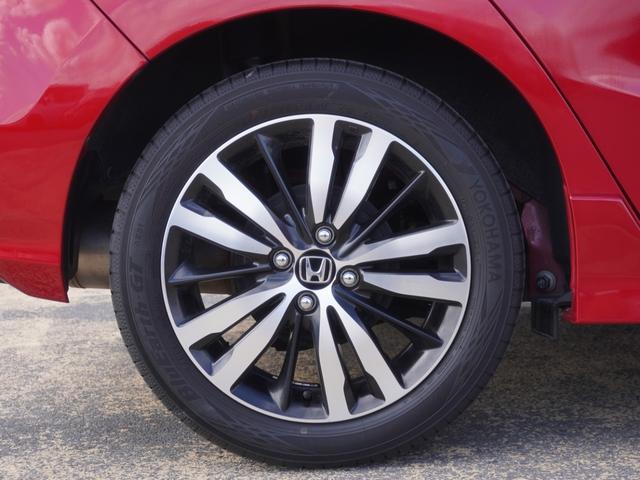 フィットハイブリッド Ｓホンダセンシング　ワンオーナー　７インチ純正フルセグナビＲカメラ　ＥＴＣ　クルコン　パドル付本革ハンドル　プラクラ付エアコン　Ｂｌｕｅｔｏｏｔｈ　ＵＳＢ　ＬＥＤヘッド・フォグ　衝突軽減ブレーキ　純正１６アルミ　禁煙車（36枚目）