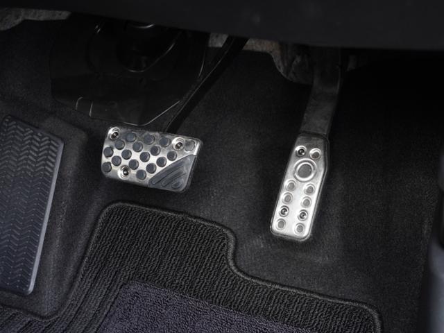 フィットハイブリッド Ｓホンダセンシング　ワンオーナー　７インチ純正フルセグナビＲカメラ　ＥＴＣ　クルコン　パドル付本革ハンドル　プラクラ付エアコン　Ｂｌｕｅｔｏｏｔｈ　ＵＳＢ　ＬＥＤヘッド・フォグ　衝突軽減ブレーキ　純正１６アルミ　禁煙車（41枚目）