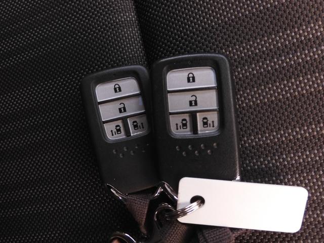 フリード Ｇ・ホンダセンシング　ワンオーナー　７インチナビ　バックカメラ　ＥＴＣ　アダプティブクルーズコントロール　両側電動スライドドア　Ｂｌｕｅｔｏｏｔｈ　衝突被害軽減ブレーキ　横滑り防止装置　盗難防止装置　電動格納ドアミラー（7枚目）