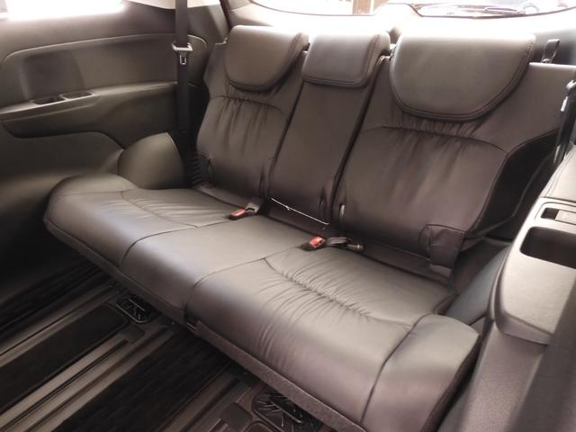 オデッセイハイブリッド e:HEVアブソルート・EX デモカー 11.4インチナビ+全周囲カメラ ナビ連動ドラレコ+ETC レザーシート 1・2列目シートヒーター付電動シート 3ゾーンコントロールエアコン ハンズフリー電動テールゲート 18インチアルミ(11枚目)