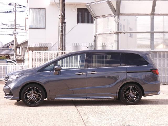 オデッセイハイブリッド e:HEVアブソルート・EX デモカー 11.4インチナビ+全周囲カメラ ナビ連動ドラレコ+ETC レザーシート 1・2列目シートヒーター付電動シート 3ゾーンコントロールエアコン ハンズフリー電動テールゲート 18インチアルミ(16枚目)