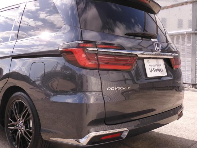 オデッセイハイブリッド e:HEVアブソルート・EX デモカー 11.4インチナビ+全周囲カメラ ナビ連動ドラレコ+ETC レザーシート 1・2列目シートヒーター付電動シート 3ゾーンコントロールエアコン ハンズフリー電動テールゲート 18インチアルミ(29枚目)