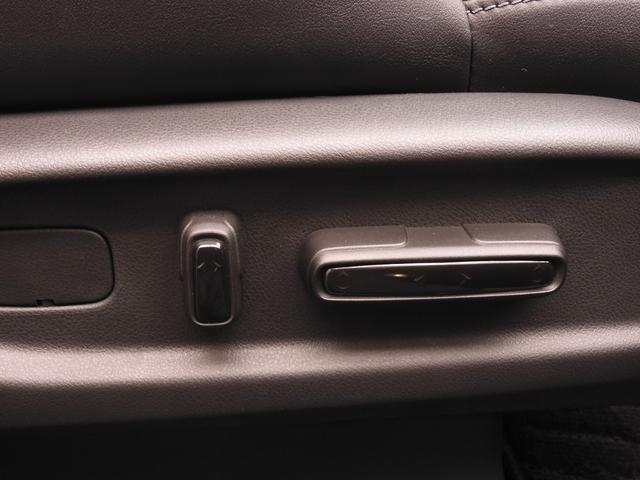 オデッセイハイブリッド e:HEVアブソルート・EX デモカー 11.4インチナビ+全周囲カメラ ナビ連動ドラレコ+ETC レザーシート 1・2列目シートヒーター付電動シート 3ゾーンコントロールエアコン ハンズフリー電動テールゲート 18インチアルミ(48枚目)