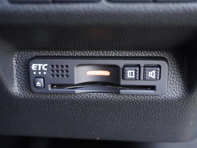 フリードハイブリッド ハイブリッド・Ｇホンダセンシング　ワンオーナー　９インチナビ　バックカメラ　ドラレコ　ＥＴＣ　アダプティブクルーズコントロール　両側電動スライドドア　シートヒーター　Ｂｌｕｅｔｏｏｔｈ　ＬＥＤヘッドライト　衝突被害軽減ブレーキ　禁煙車（7枚目）