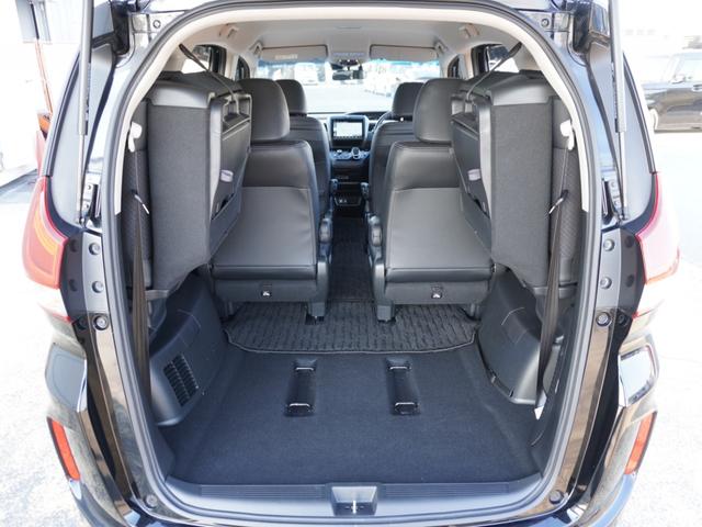 フリードハイブリッド ハイブリッド・Ｇホンダセンシング　ワンオーナー　９インチナビ　バックカメラ　ドラレコ　ＥＴＣ　アダプティブクルーズコントロール　両側電動スライドドア　シートヒーター　Ｂｌｕｅｔｏｏｔｈ　ＬＥＤヘッドライト　衝突被害軽減ブレーキ　禁煙車（13枚目）