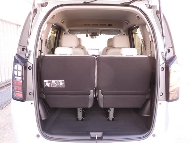 フリード e:HEVエアーEX デモカー 11インチナビ バックカメラ ドラレコ ETC アダプティブクルーズコントロール 両側電動スライドドア シートヒーター Bluetooth LEDヘッドライト 衝突被害軽減ブレーキ 禁煙車(17枚目)