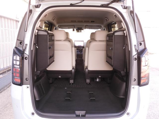 フリード e:HEVエアーEX デモカー 11インチナビ バックカメラ ドラレコ ETC アダプティブクルーズコントロール 両側電動スライドドア シートヒーター Bluetooth LEDヘッドライト 衝突被害軽減ブレーキ 禁煙車(18枚目)