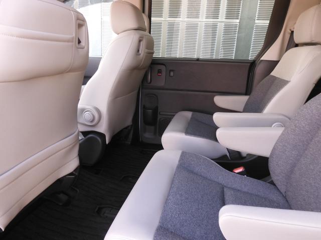 フリード e:HEVエアーEX デモカー 11インチナビ バックカメラ ドラレコ ETC アダプティブクルーズコントロール 両側電動スライドドア シートヒーター Bluetooth LEDヘッドライト 衝突被害軽減ブレーキ 禁煙車(42枚目)