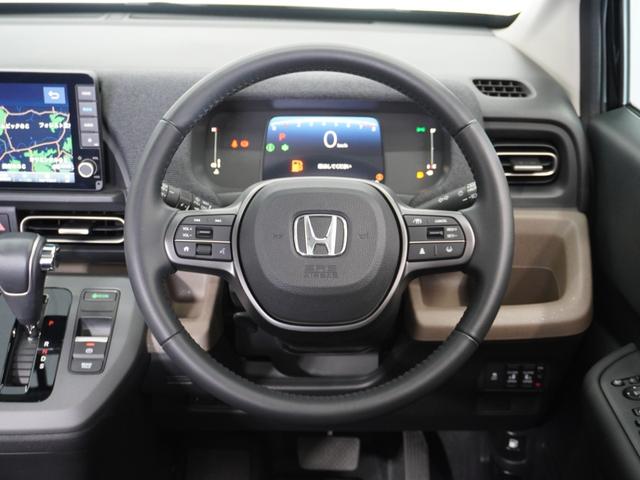 フリード エアーEX 2年保証ナビDレコRカメETC両電扉BT地デジ 渋滞追従クルーズ Bluetooth 障害物センサー シートヒーター ブラインドスポット デイライト オートハイビーム 15インチ純正アルミホイール(10枚目)