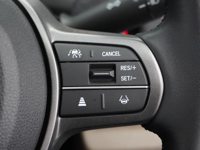 フリード エアーEX 2年保証ナビDレコRカメETC両電扉BT地デジ 渋滞追従クルーズ Bluetooth 障害物センサー シートヒーター ブラインドスポット デイライト オートハイビーム 15インチ純正アルミホイール(11枚目)