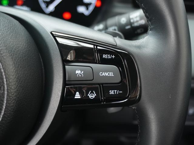 ヴェゼル ｅ：ＨＥＶＸ・ＨｕＮＴパッケージ　デモカー　９インチナビ　バックカメラ　ドラレコ　ＥＴＣ　渋滞追従機能付きアダプティブクルーズコントロール　Ｂｌｕｅｔｏｏｔｈ　ＵＳＢ入力端子　ＬＥＤヘッドライト　純正アルミホイール　減速セレクター（17枚目）