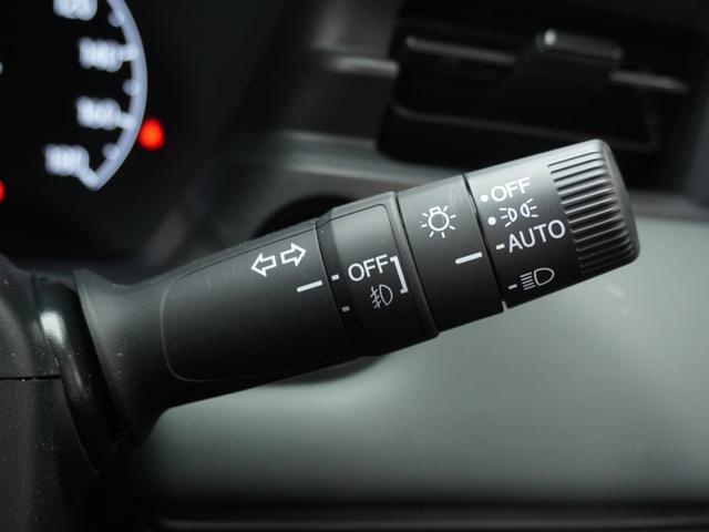 ヴェゼル ｅ：ＨＥＶＸ・ＨｕＮＴパッケージ　デモカー　９インチナビ　バックカメラ　ドラレコ　ＥＴＣ　渋滞追従機能付きアダプティブクルーズコントロール　Ｂｌｕｅｔｏｏｔｈ　ＵＳＢ入力端子　ＬＥＤヘッドライト　純正アルミホイール　減速セレクター（50枚目）