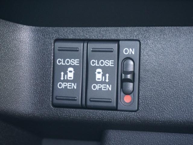 ステップワゴンスパーダ スパーダホンダセンシング　ワンオーナー　１０インチナビ　バックカメラ　ドラレコ　ＥＴＣ　アダプティブクルーズコントロール　両側電動スライドドア　Ｂｌｕｅｔｏｏｔｈ　ＬＥＤヘッドライト　衝突被害軽減ブレーキ　純正アルミホイール（17枚目）