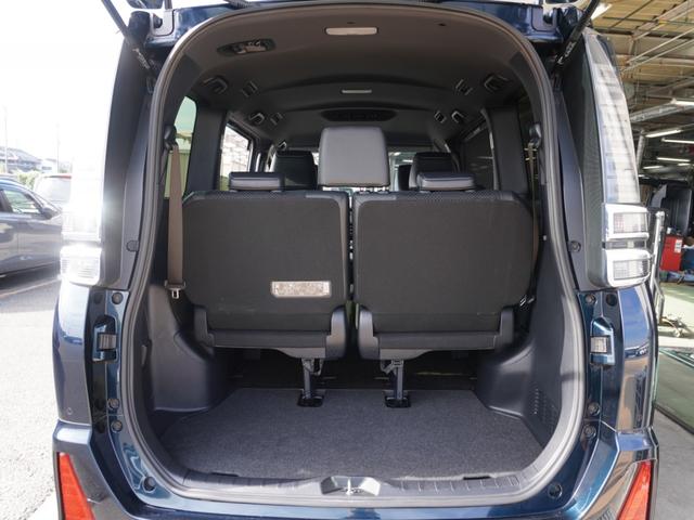 ヴォクシー ZS煌III ワンオーナー 8インチナビ バックカメラ ETC クルーズコントロール 両側電動スライドドア Bluetooth LEDヘッドライト 電動格納ドアミラー 衝突被害軽減ブレーキ 横滑り防止装置 禁煙車(11枚目)