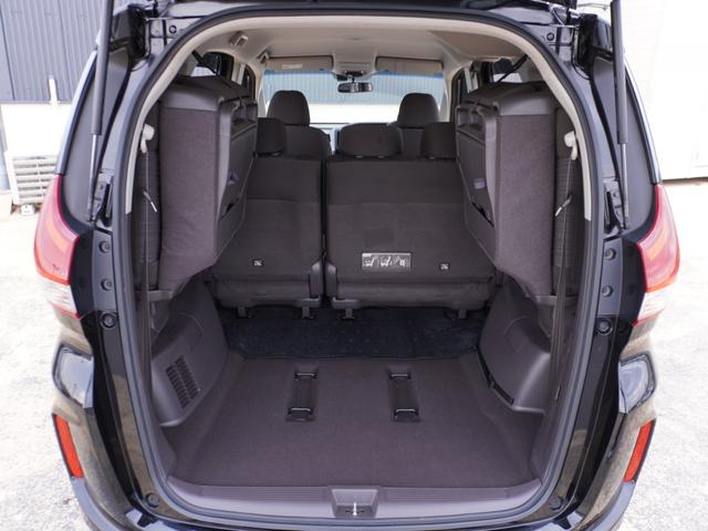 フリード Ｇ・ホンダセンシング　１オーナー　純正７インチナビ（ＶＸＭ－１９５ＶＦｉ）　フルセグ　リアカメラ　ＥＴＣ（ナビ連動）　衝突軽減ブレーキ　両側電動ドア　ウォークスルー　レーンアシスト　ＬＥＤオートライト　アイドリングストップ（12枚目）