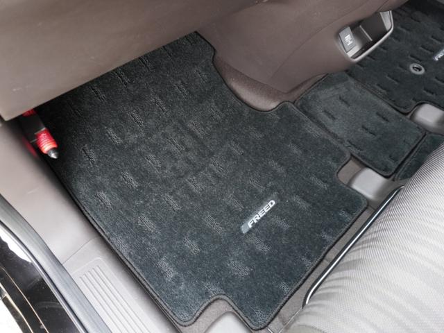 フリード Ｇ・ホンダセンシング　１オーナー　純正７インチナビ（ＶＸＭ－１９５ＶＦｉ）　フルセグ　リアカメラ　ＥＴＣ（ナビ連動）　衝突軽減ブレーキ　両側電動ドア　ウォークスルー　レーンアシスト　ＬＥＤオートライト　アイドリングストップ（57枚目）