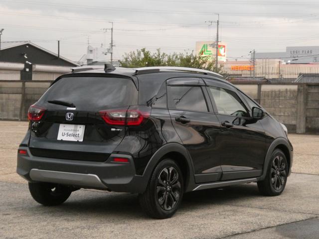 フィット ｅ：ＨＥＶクロスター　ワンオーナー　９インチナビ　バックカメラ　ＥＴＣ　アダプティブクルーズコントロール　Ｂｌｕｅｔｏｏｔｈ　ＵＳＢ入力端子　ＬＥＤヘッドライト　衝突被害軽減ブレーキ　純正アルミホイール　禁煙車（15枚目）