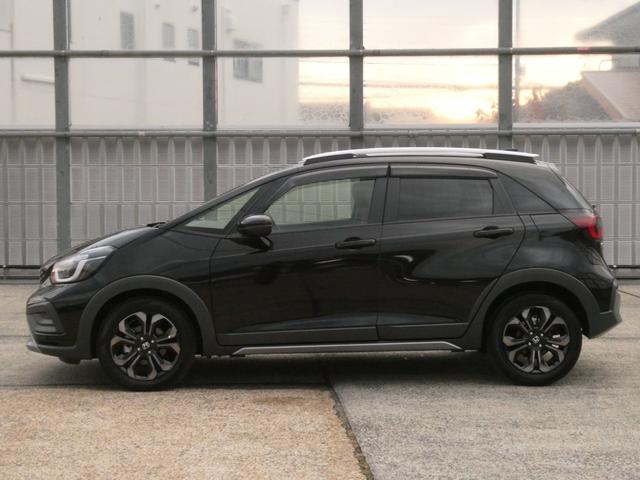 フィット ｅ：ＨＥＶクロスター　ワンオーナー　９インチナビ　バックカメラ　ＥＴＣ　アダプティブクルーズコントロール　Ｂｌｕｅｔｏｏｔｈ　ＵＳＢ入力端子　ＬＥＤヘッドライト　衝突被害軽減ブレーキ　純正アルミホイール　禁煙車（16枚目）