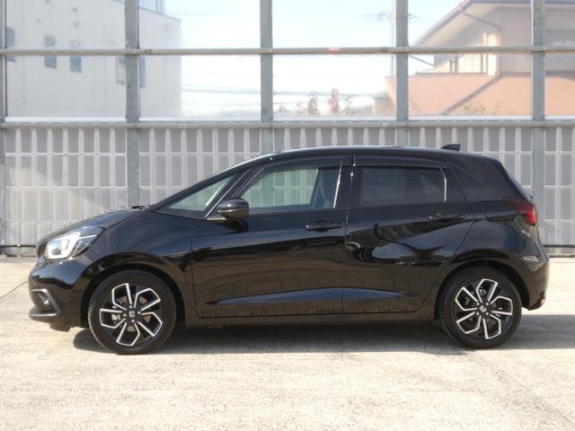 フィット ｅ：ＨＥＶネス　ワンオーナー　９インチナビ　バックカメラ　ドラレコ　ＥＴＣ　アダプティブクルーズコントロール　Ｂｌｕｅｔｏｏｔｈ　ＵＳＢ入力端子　ＬＥＤヘッドライト　衝突被害軽減ブレーキ　純正アルミホイール　禁煙車（16枚目）