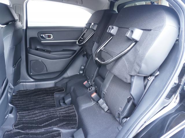 ヴェゼル ｅ：ＨＥＶＺ　ワンオーナー車　ホンダコネクトナビ　バックカメラ　前後ドラレコ　ＥＴＣ２．０　シートヒーター　Ｂｌｕｅｔｏｏｔｈ　ＵＳＢ入力端子　ＬＥＤオートライト　パドルシフト　ブラインドスポットモニター（12枚目）