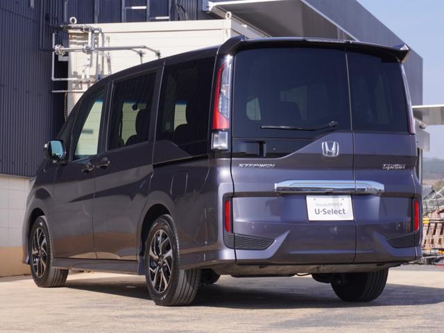ステップワゴンスパーダ スパーダホンダセンシング　ワンオーナー　９インチナビ　バックカメラ　ドラレコ　ＥＴＣ２．０　アダプティブクルーズコントロール　両側電動スライドドア　Ｂｌｕｅｔｏｏｔｈ　ＬＥＤヘッドライト　衝突被害軽減ブレーキ　禁煙車（7枚目）