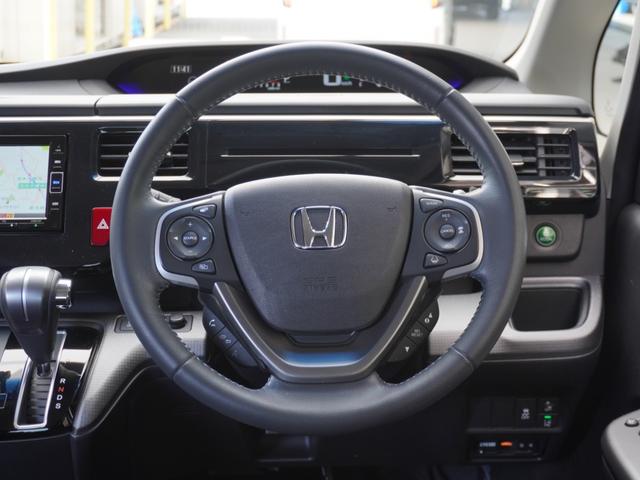 ステップワゴンスパーダ スパーダホンダセンシング　ワンオーナー　９インチナビ　バックカメラ　ドラレコ　ＥＴＣ２．０　アダプティブクルーズコントロール　両側電動スライドドア　Ｂｌｕｅｔｏｏｔｈ　ＬＥＤヘッドライト　衝突被害軽減ブレーキ　禁煙車（13枚目）