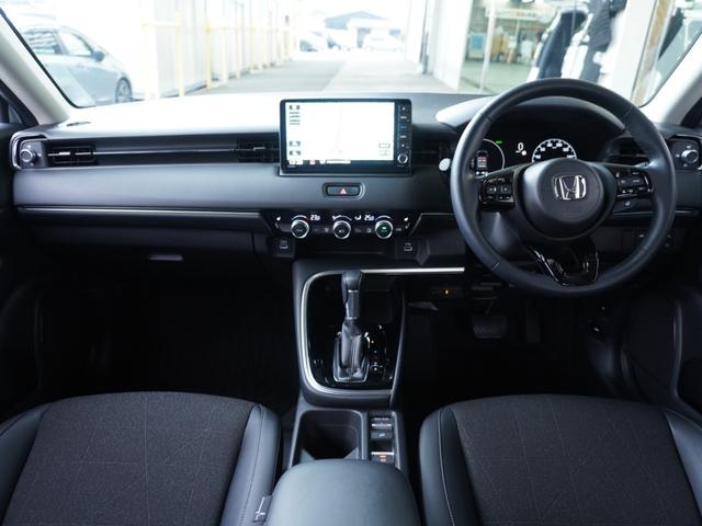 ヴェゼル ｅ：ＨＥＶＺ　ワンオーナー　９インチナビ　バックカメラ　ドラレコ　ＥＴＣ２．０　渋滞追従機能付アダプティブクルーズコントロール　シートヒーター　Ｂｌｕｅｔｏｏｔｈ　ＵＳＢ入力端子　ＬＥＤヘッドライト　減速セレクター（12枚目）