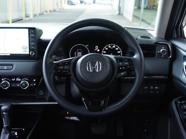 ヴェゼル ｅ：ＨＥＶＺ　ワンオーナー　９インチナビ　バックカメラ　ドラレコ　ＥＴＣ２．０　渋滞追従機能付アダプティブクルーズコントロール　シートヒーター　Ｂｌｕｅｔｏｏｔｈ　ＵＳＢ入力端子　ＬＥＤヘッドライト　減速セレクター（13枚目）