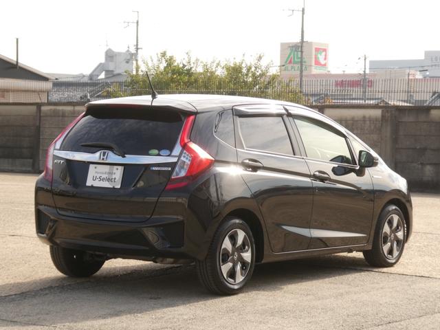 フィットハイブリッド Ｆパッケージコンフォートエディション　７インチナビ　バックカメラ　ＥＴＣ　Ｂｌｕｅｔｏｏｔｈ　ＵＳＢ入力端子　ＬＥＤヘッドライト　衝突被害軽減ブレーキ　　スペアキー有　オートエアコン　アイドリングストップ　電動格納ドアミラー　禁煙車（9枚目）