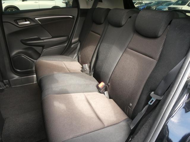 フィットハイブリッド Ｆパッケージコンフォートエディション　７インチナビ　バックカメラ　ＥＴＣ　Ｂｌｕｅｔｏｏｔｈ　ＵＳＢ入力端子　ＬＥＤヘッドライト　衝突被害軽減ブレーキ　　スペアキー有　オートエアコン　アイドリングストップ　電動格納ドアミラー　禁煙車（15枚目）