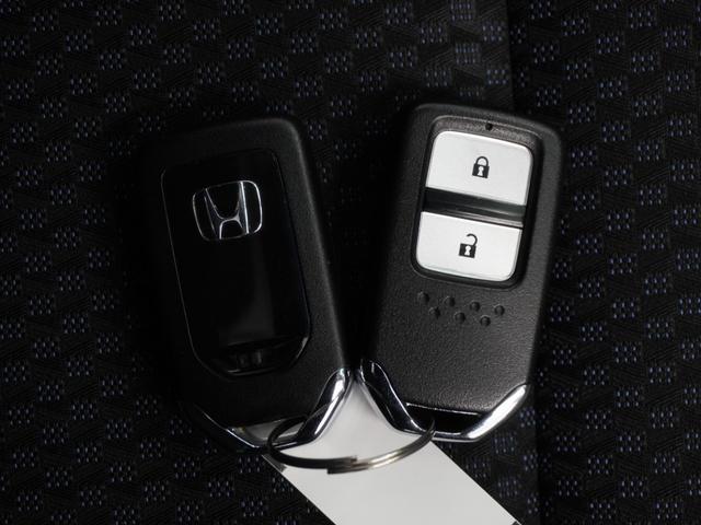 フィット 13G・Sホンダセンシング 1年保証ナビDレコRカメETCパドルシフト アダプティブクルーズコントロール Bluetooth プラズマクラスター搭載エアコン 15インチ純正アルミホイール サイド/サイドカーテンエアバッグ(18枚目)