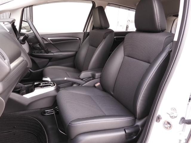 フィットハイブリッド Lホンダセンシング 7インチナビ バックカメラ ETC アダプティブクルーズコントロール Bluetooth USB入力端子 LEDヘッドライト 衝突被害軽減ブレーキ スマートキー フルセグ オートエアコン 禁煙車(9枚目)