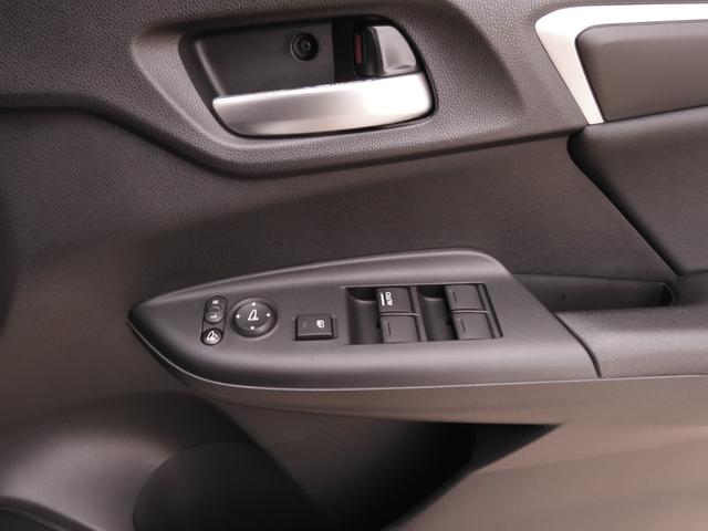 フィットハイブリッド Lホンダセンシング 7インチナビ バックカメラ ETC アダプティブクルーズコントロール Bluetooth USB入力端子 LEDヘッドライト 衝突被害軽減ブレーキ スマートキー フルセグ オートエアコン 禁煙車(43枚目)