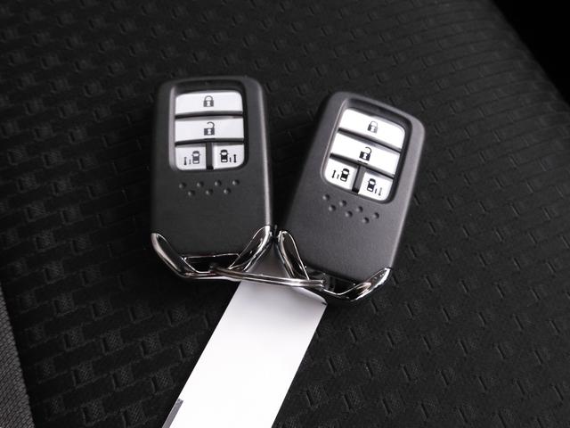 ステップワゴンスパーダ スパーダホンダセンシング ワンオーナー 9インチナビ バックカメラ ドラレコ ETC2.0 アダプティブクルーズコントロール 両側電動スライドドア Bluetooth LEDヘッドライト 衝突被害軽減ブレーキ パドルシフト(19枚目)