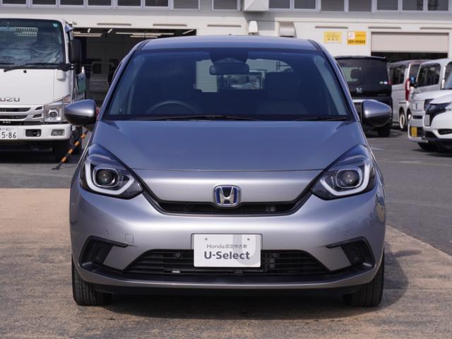 フィット e:HEVベーシック ワンオーナー 8インチナビ バックカメラ ETC アダプティブクルーズコントロール Bluetooth USB入力端子 LEDヘッドライト 衝突被害軽減ブレーキ スマートキー フルセグ 禁煙車(12枚目)