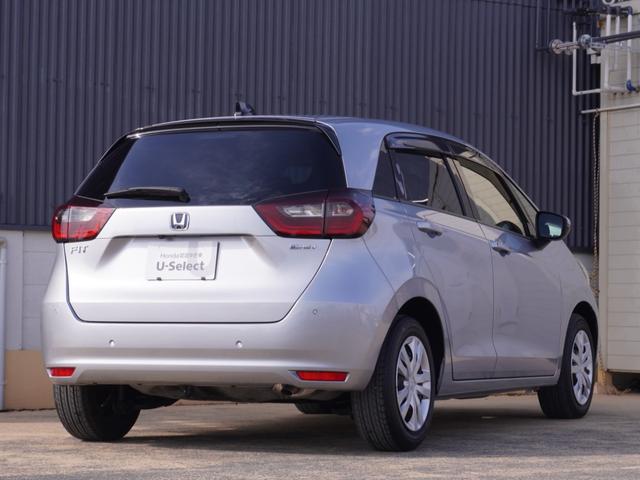 フィット e:HEVベーシック ワンオーナー 8インチナビ バックカメラ ETC アダプティブクルーズコントロール Bluetooth USB入力端子 LEDヘッドライト 衝突被害軽減ブレーキ スマートキー フルセグ 禁煙車(14枚目)