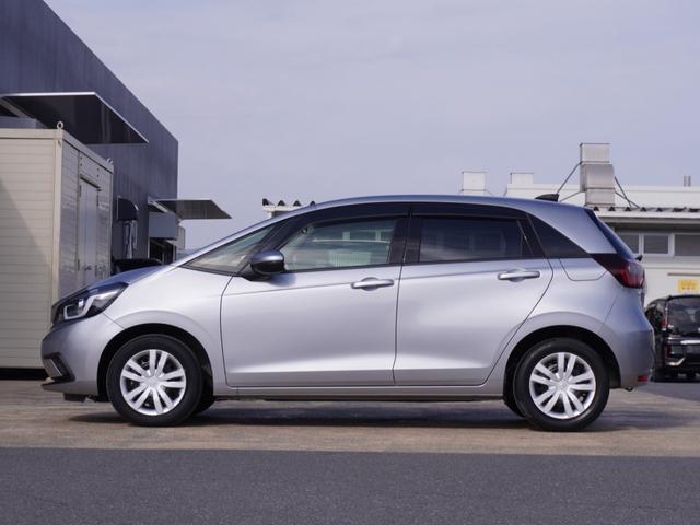 フィット e:HEVベーシック ワンオーナー 8インチナビ バックカメラ ETC アダプティブクルーズコントロール Bluetooth USB入力端子 LEDヘッドライト 衝突被害軽減ブレーキ スマートキー フルセグ 禁煙車(15枚目)