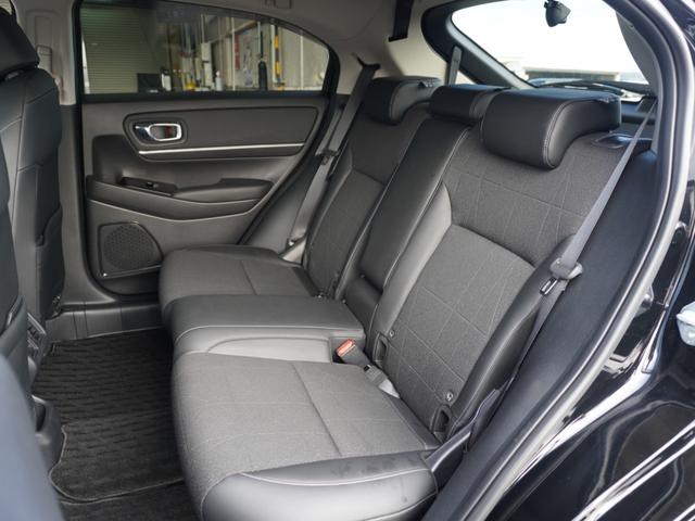 ヴェゼル ｅ：ＨＥＶＺ　ワンオーナー車　ホンダコネクトナビ　バックカメラ　前後ドラレコ　ＥＴＣ２．０　シートヒーター　Ｂｌｕｅｔｏｏｔｈ　ＵＳＢ入力端子　ＬＥＤオートライト　パドルシフト　ブラインドスポットモニター（11枚目）