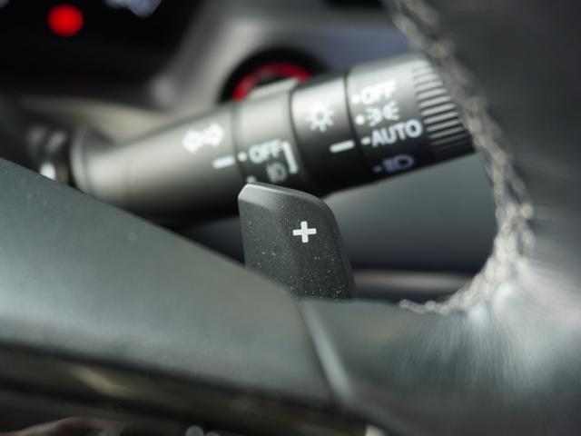 ヴェゼル ｅ：ＨＥＶＺ　ワンオーナー車　ホンダコネクトナビ　バックカメラ　前後ドラレコ　ＥＴＣ２．０　シートヒーター　Ｂｌｕｅｔｏｏｔｈ　ＵＳＢ入力端子　ＬＥＤオートライト　パドルシフト　ブラインドスポットモニター（19枚目）