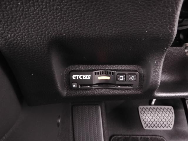 ヴェゼル ｅ：ＨＥＶＺ　４ＷＤ　ワンオーナー　いまコレ＋新品マット付　９インチナビ　バックカメラ　ドラレコ　ＥＴＣ２．０　渋滞追従機能付アダプティブクルーズコントロール　シートヒーター　Ｂｌｕｅｔｏｏｔｈ　純正アルミホイール（6枚目）