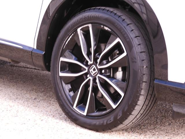 ヴェゼル ｅ：ＨＥＶＺ　４ＷＤ　ワンオーナー　いまコレ＋新品マット付　９インチナビ　バックカメラ　ドラレコ　ＥＴＣ２．０　渋滞追従機能付アダプティブクルーズコントロール　シートヒーター　Ｂｌｕｅｔｏｏｔｈ　純正アルミホイール（48枚目）