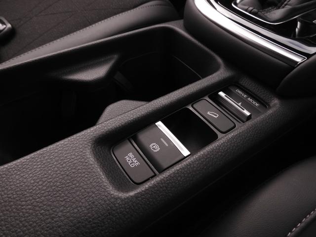 ヴェゼル ｅ：ＨＥＶＺ　４ＷＤ　ワンオーナー　いまコレ＋新品マット付　９インチナビ　バックカメラ　ドラレコ　ＥＴＣ２．０　渋滞追従機能付アダプティブクルーズコントロール　シートヒーター　Ｂｌｕｅｔｏｏｔｈ　純正アルミホイール（58枚目）