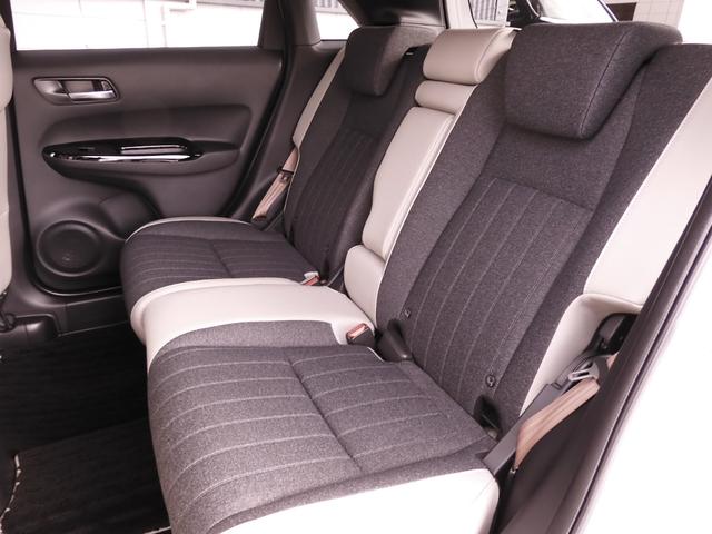 フィット ｅ：ＨＥＶホーム２０周年特別仕様車メゾン　ワンオーナー　９インチナビ　バックカメラ　ドラレコ　ＥＴＣ　アダプティブクルーズコントロール　シートヒーター　Ｂｌｕｅｔｏｏｔｈ　ＵＳＢ入力端子　ＬＥＤヘッドライト　衝突被害軽減ブレーキ　禁煙車（10枚目）