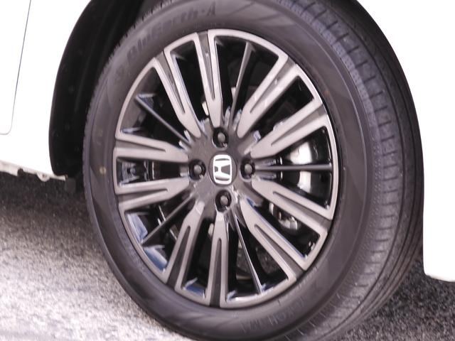 フィット ｅ：ＨＥＶホーム２０周年特別仕様車メゾン　ワンオーナー　９インチナビ　バックカメラ　ドラレコ　ＥＴＣ　アダプティブクルーズコントロール　シートヒーター　Ｂｌｕｅｔｏｏｔｈ　ＵＳＢ入力端子　ＬＥＤヘッドライト　衝突被害軽減ブレーキ　禁煙車（17枚目）